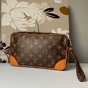 💯Authentic Louis Vuitton Pouch